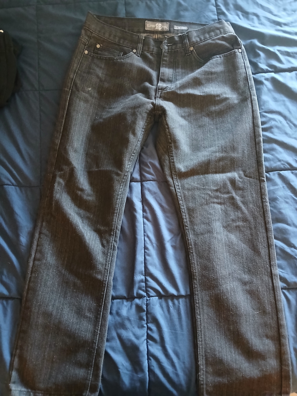 Classic Women's Straight-Leg Jeans in Charcoal Gray